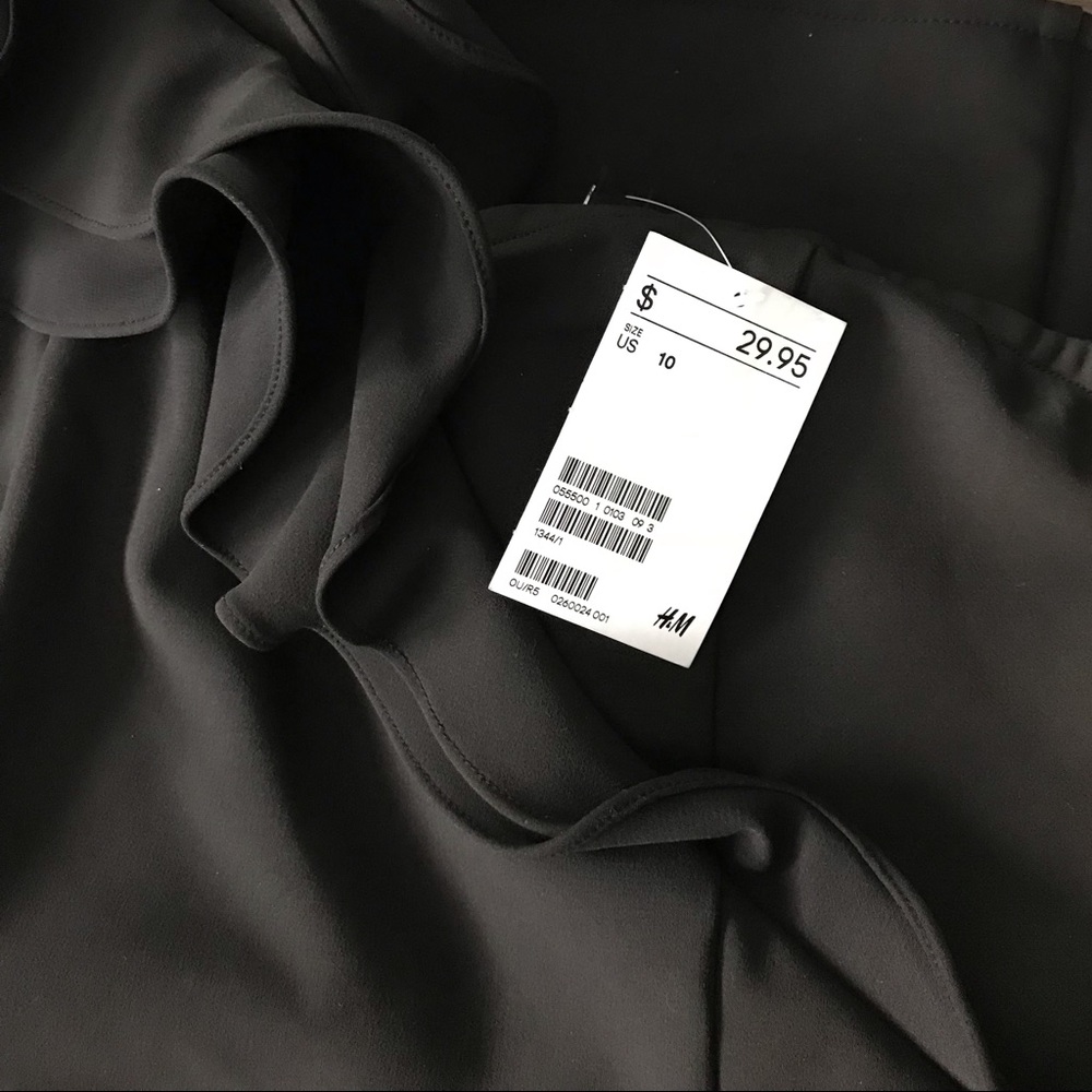 H&M One Shoulder Ruffle Dress - Picture 4 of 4